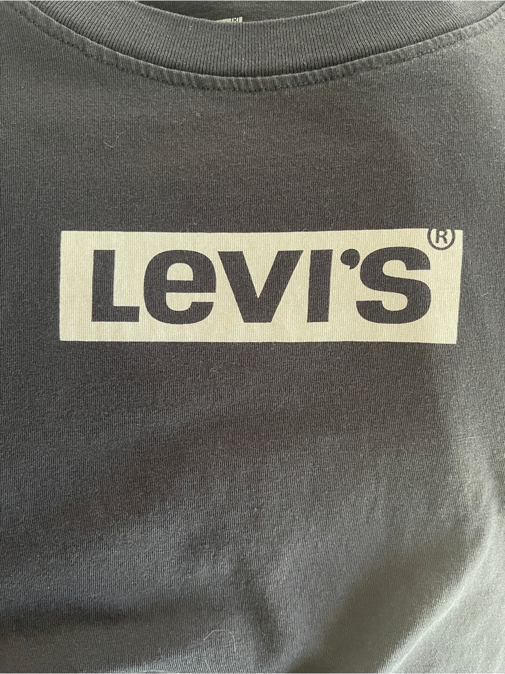 LEVI’S Faded Black Long Sleeve Tee with Daisy Print Details - Picture 5 of 7